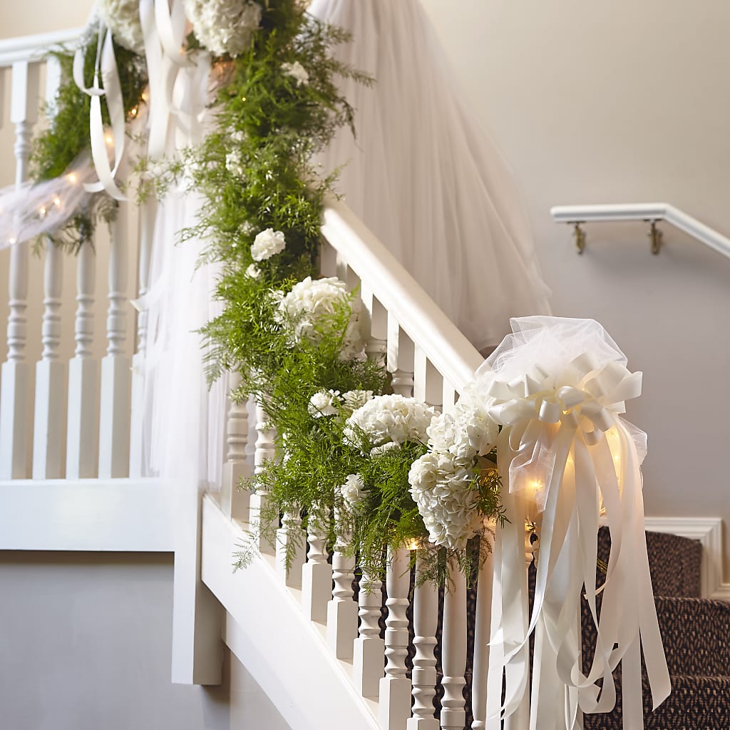 Champagne Dreams Garland – Everything Nice By Colene, Stilwell OK